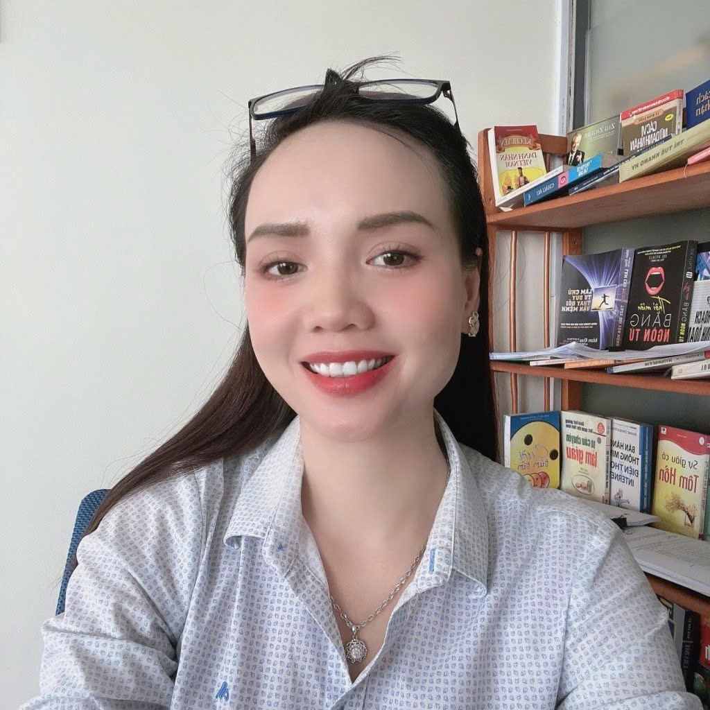 THÔNG BÁO HỌP ZOOM HỖ TRỢ HỌC VIÊN COMBO VÀO 19H30 NGÀY 19/11/2025. 4 Chi Loan